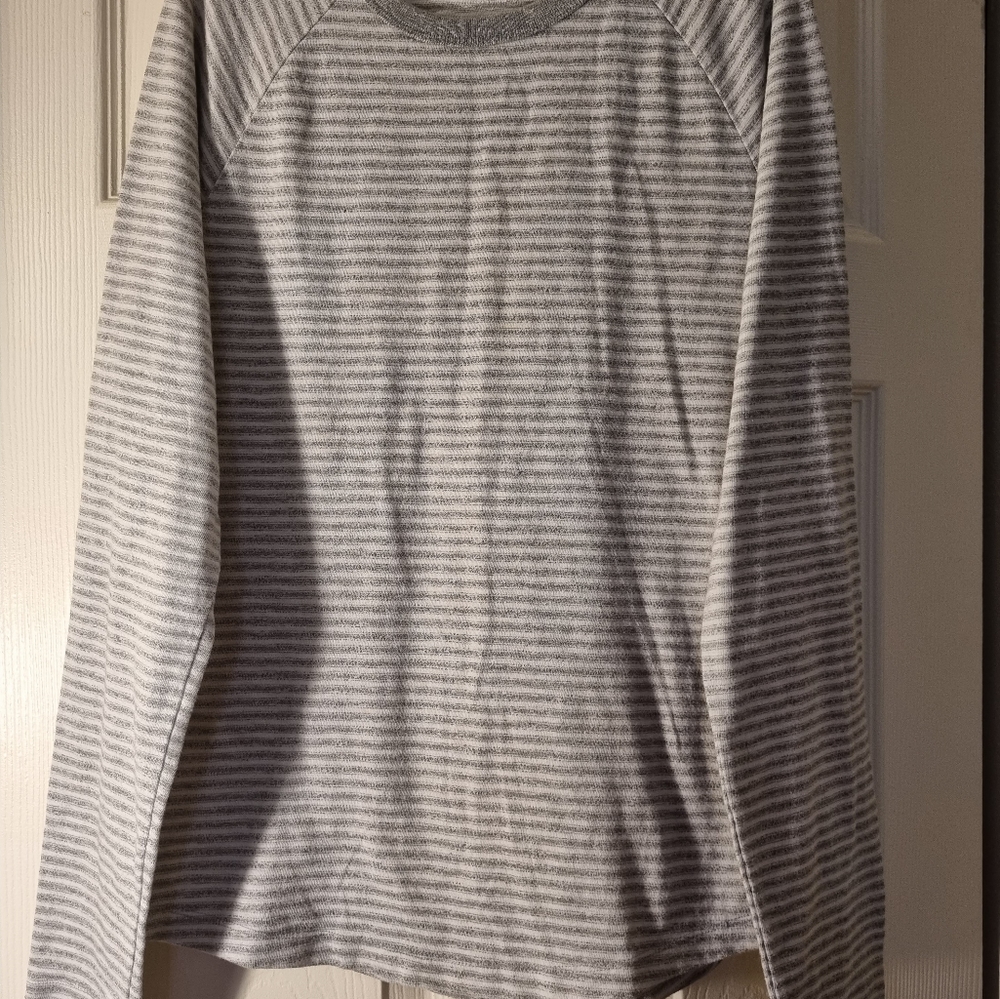 GAP Men's Stripe Gray blend thermal T-Shirt Size S - Picture 2 of 10